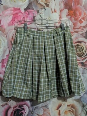 Hot Topic Olive & White Plaid Pleated Circle Skirt